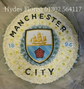 manchester-city-funeral-flowers-tribute hydes florist doncaster football   